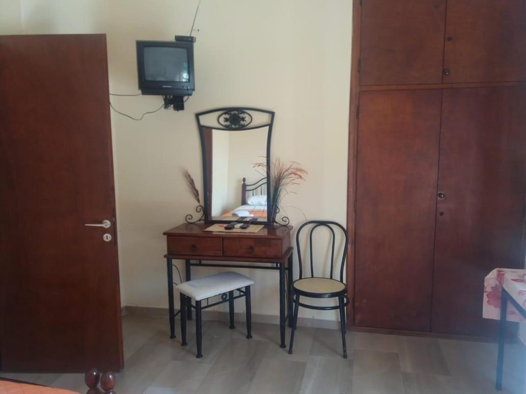 Flowers Studios Benitses  Phòng bức ảnh