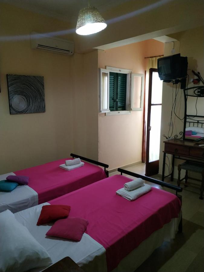 Flowers Studios Benitses  Ngoại thất bức ảnh